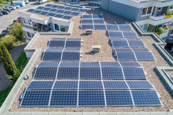 Desmitificando la Energía Renovable: Mitos y Realidades